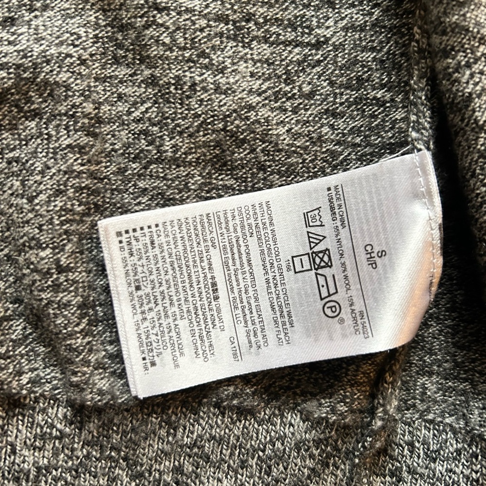 Gap Cardigan - Picture 5 of 5